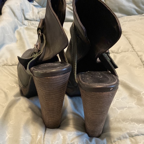 Open back boot heels - Picture 3 of 5